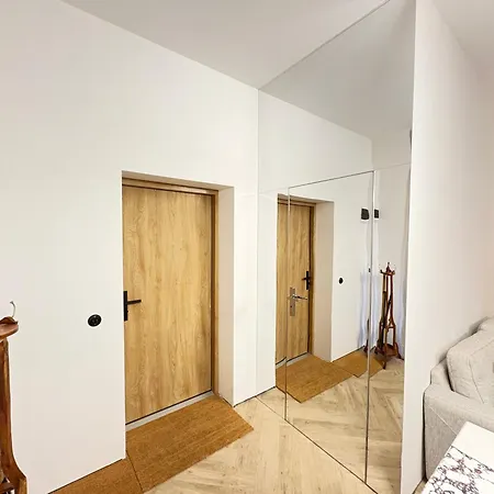 Center Premium وودج