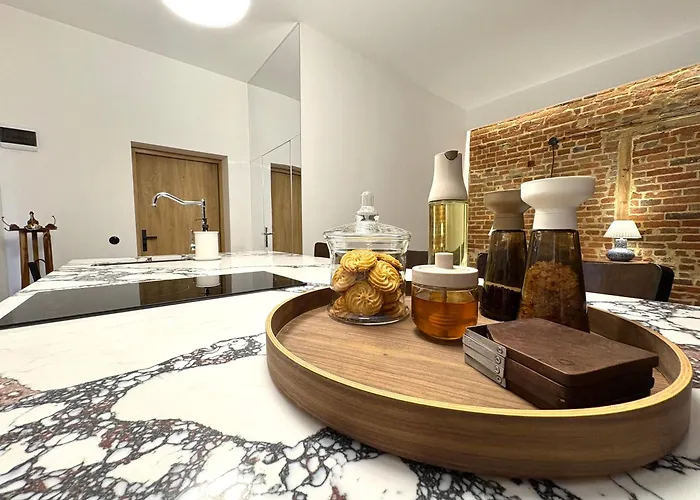 Center Premium شقة *